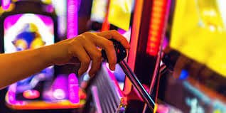 f61 com VIP members များအတွက် fast withdrawal KBZPay Wave Money AYA Pay MMK ကျပ် exclusive benefits မြင်ကွင်း